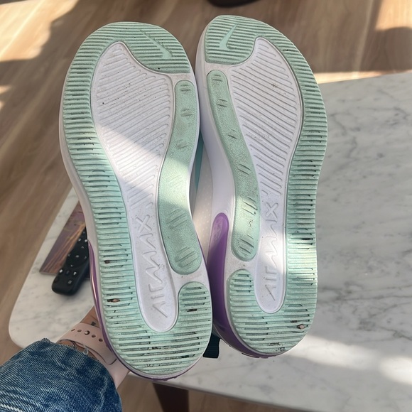 Nike’s - Picture 6 of 7